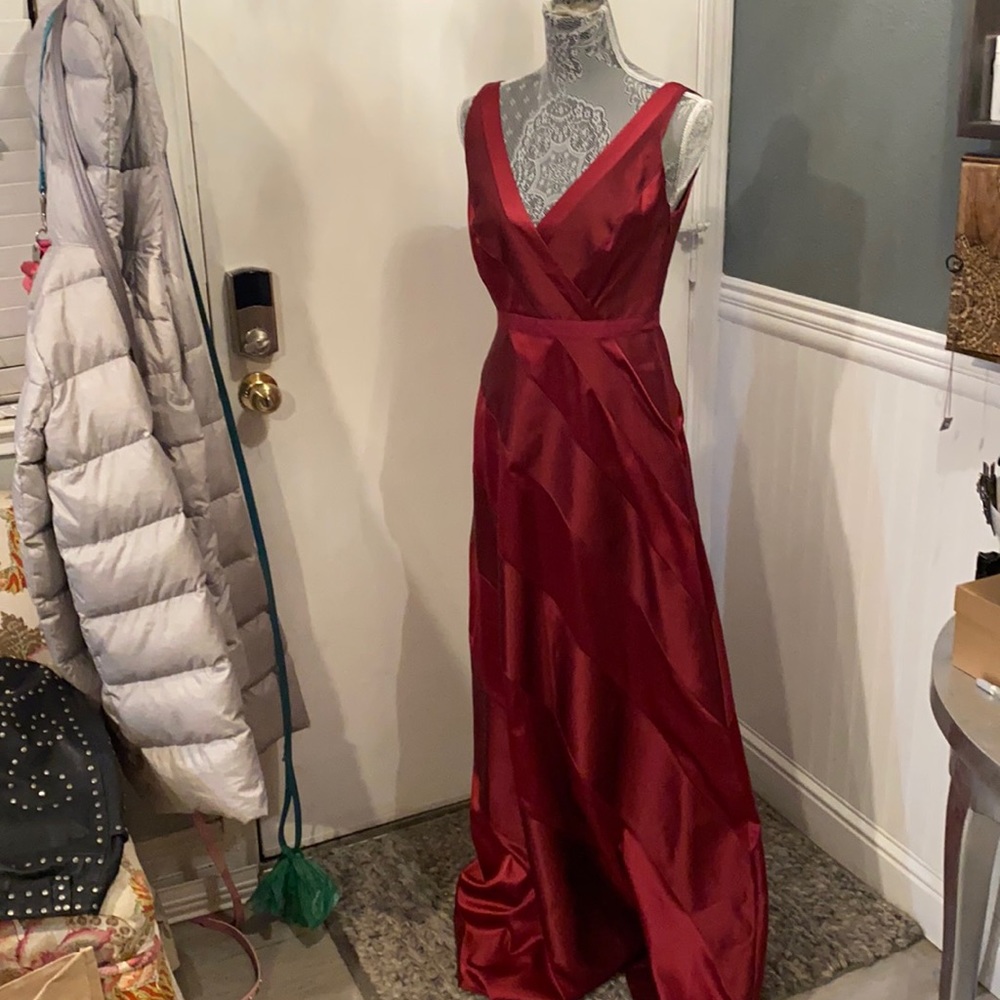 Adrianna papell. Size 6. New with tags.